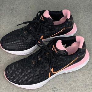 Nike CK6360-001 Women’s Renew Run Running Shoes Sneakers US 8 Black Pink
